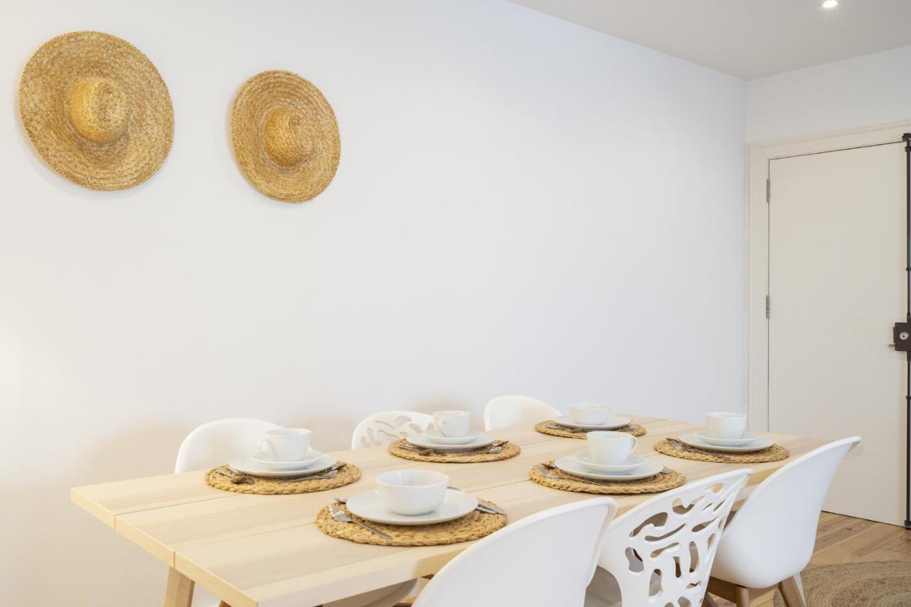 Warm And Cozy Parquet Flooring Apartment In Алмада Екстериор снимка