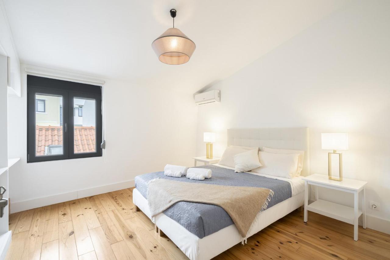 Warm And Cozy Parquet Flooring Apartment In Алмада Екстериор снимка