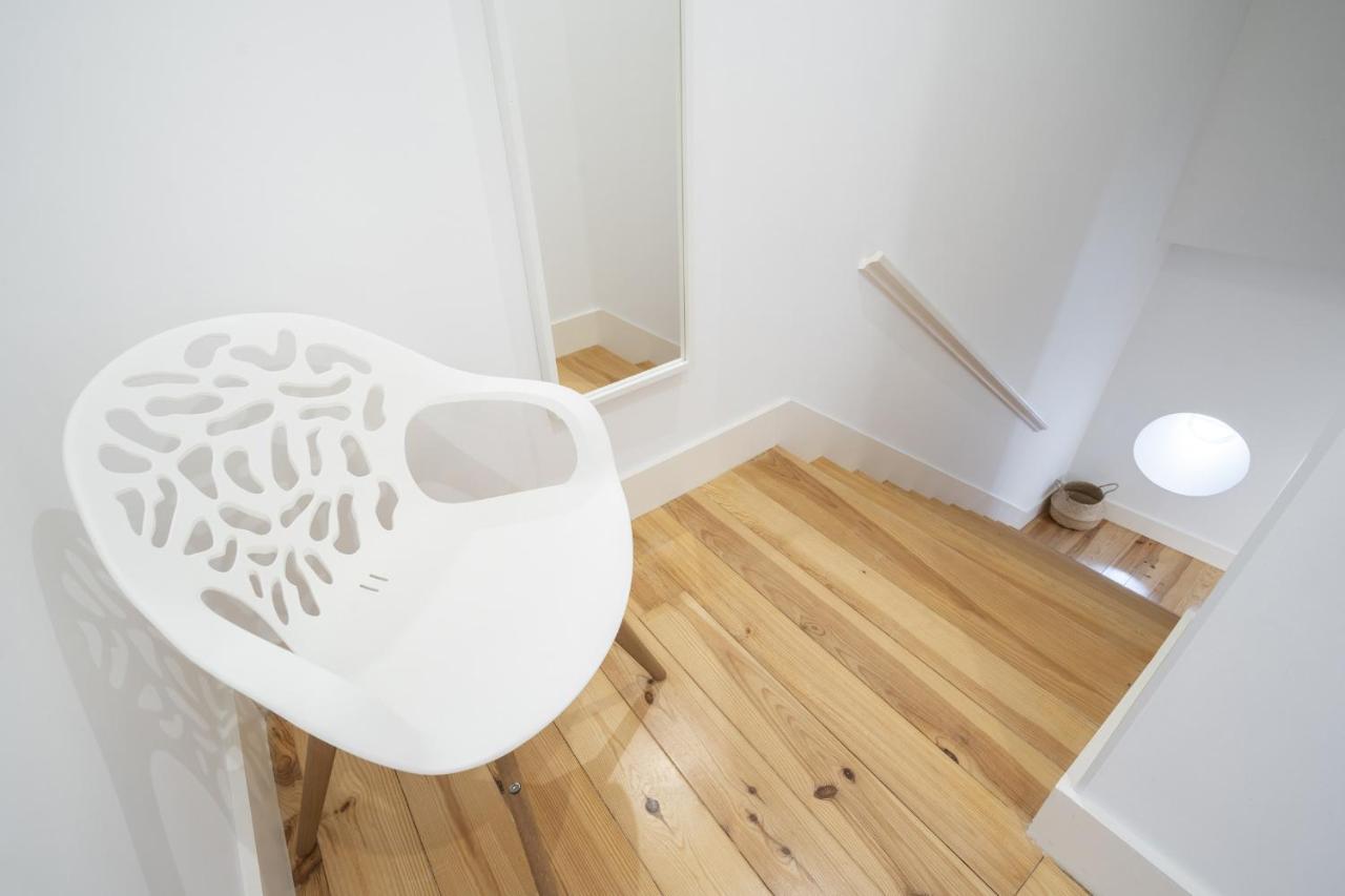 Warm And Cozy Parquet Flooring Apartment In Алмада Екстериор снимка